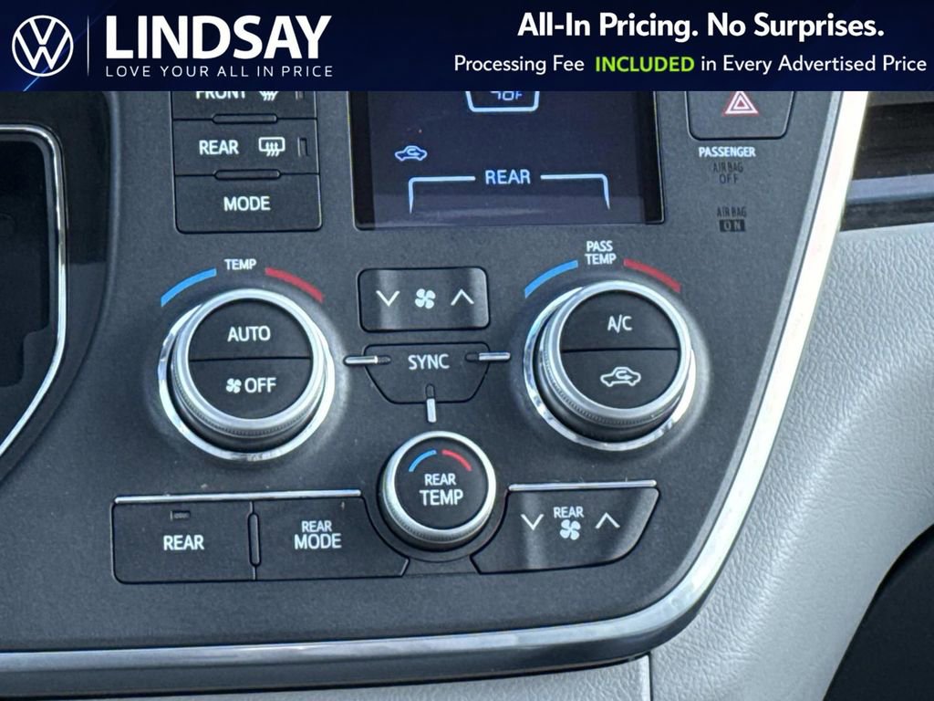 Used 2017 Toyota Sienna XLE Premium image 16