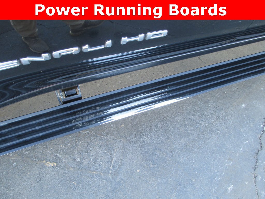 Used 2021 GMC Sierra 3500 Denali w/ Denali Black Diamond Edition image 16