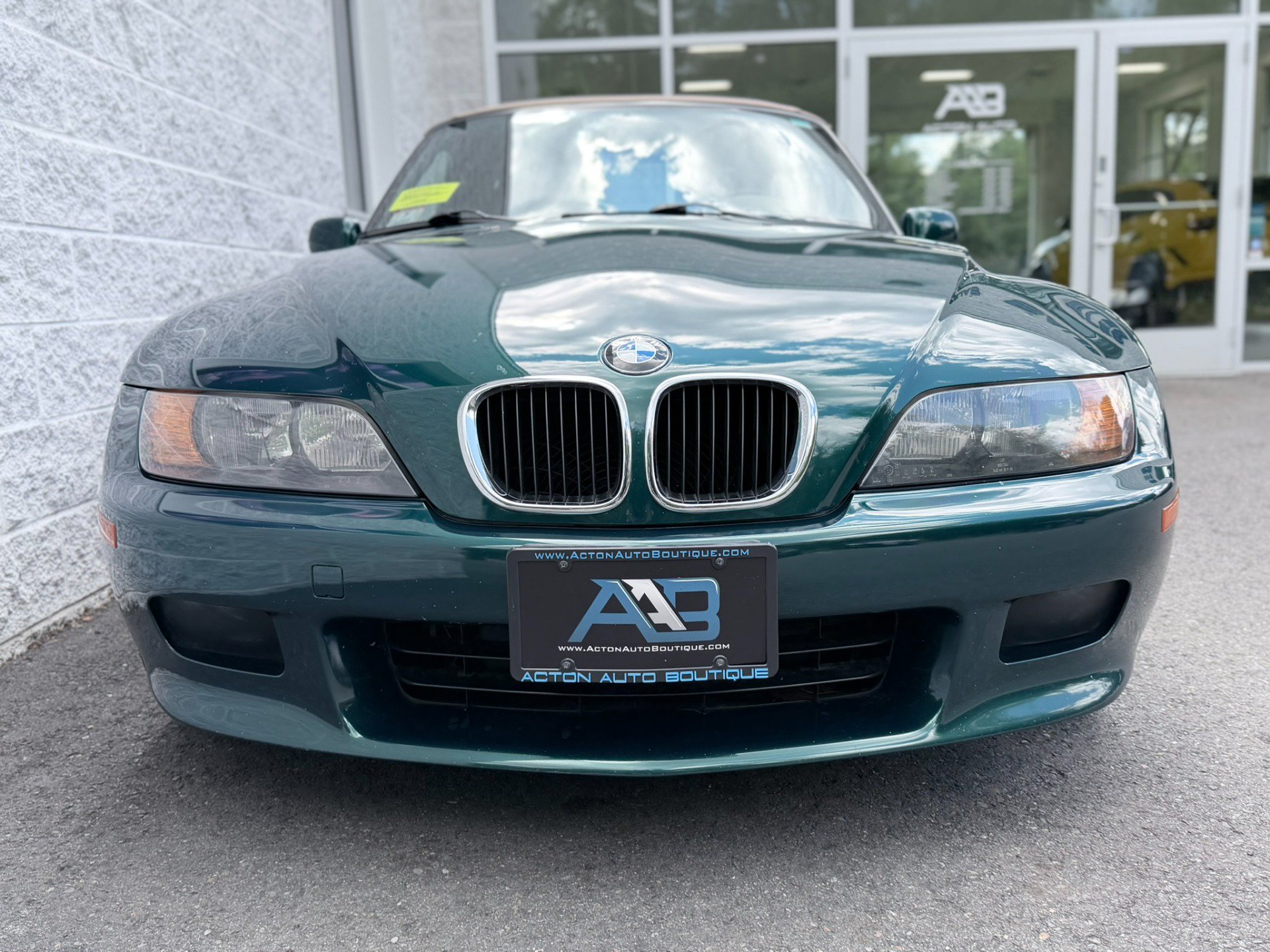 Used 1999 BMW Z3 2.5i RWD image 12
