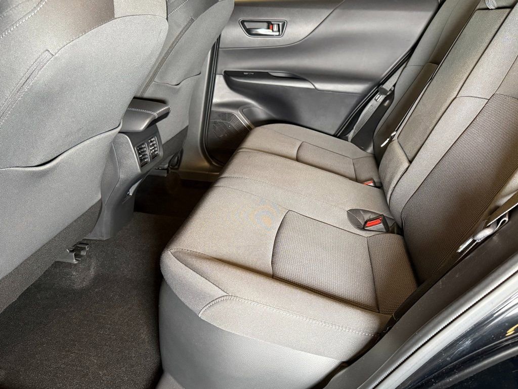 Used 2021 Toyota Venza LE image 21