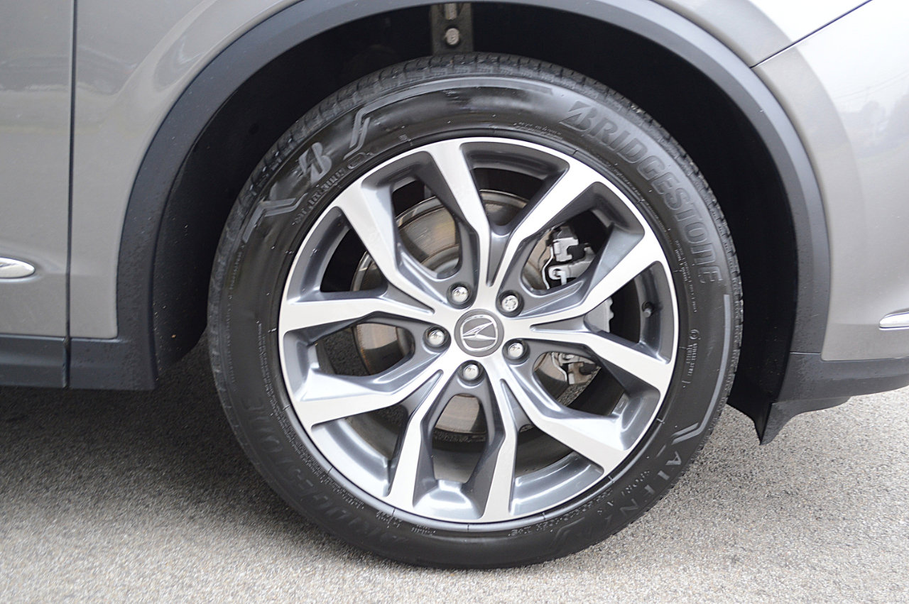 Used 2023 Acura MDX SH-AWD w/ Technology Package image 12