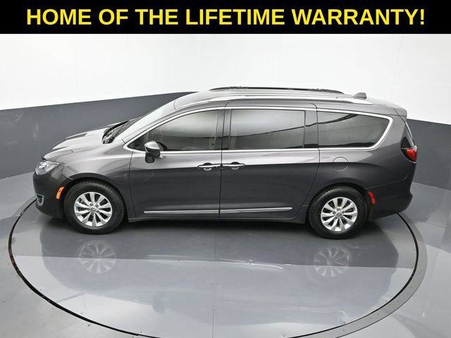 Used 2018 Chrysler Pacifica Touring-L Plus FWD image 65