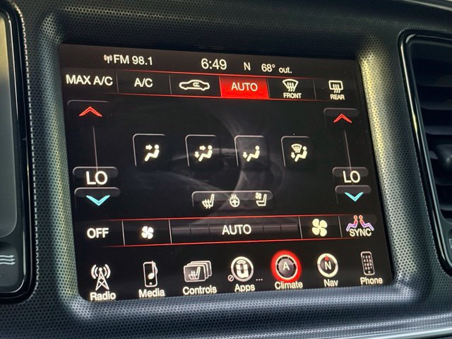 Used 2015 Dodge Challenger R/T Plus RWD image 35