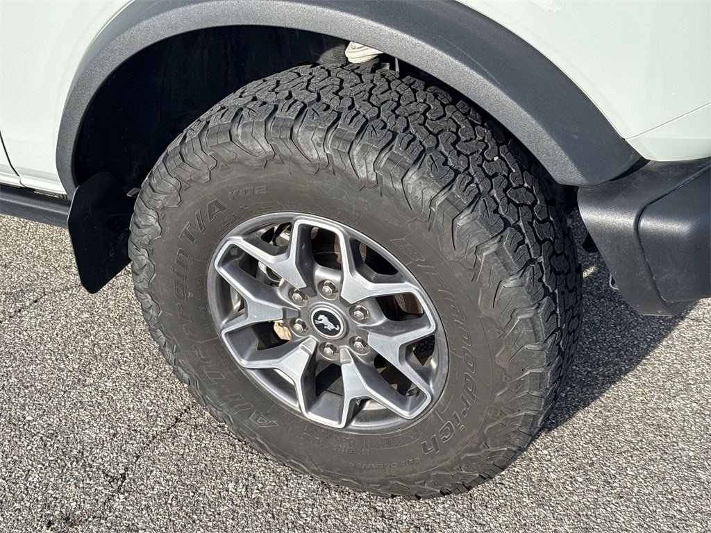 Used 2023 Ford Bronco Badlands image 19
