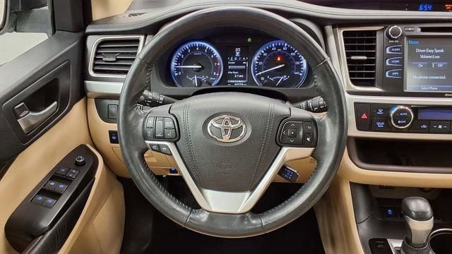Used 2015 Toyota Highlander XLE image 27