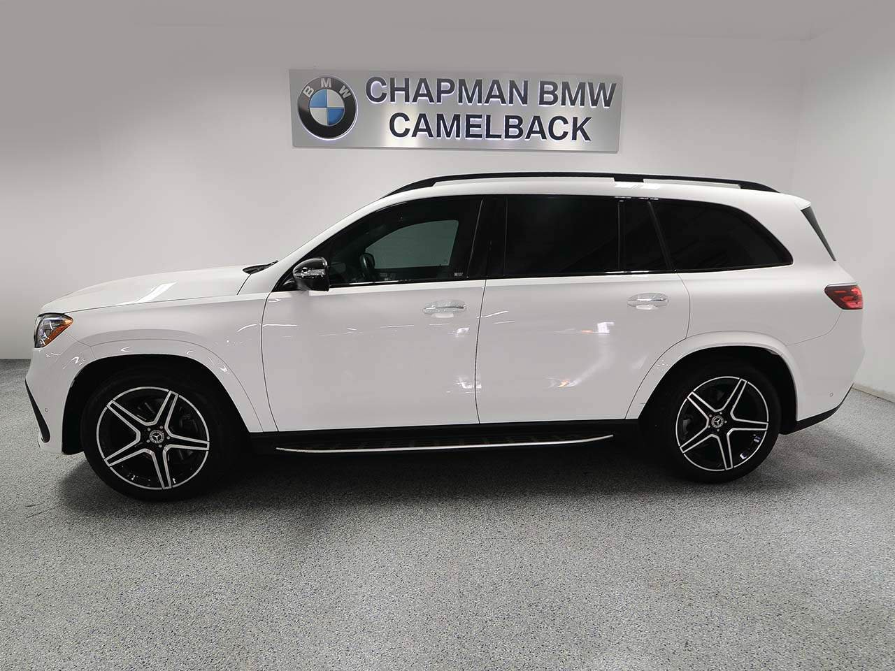 Used 2024 Mercedes-Benz GLS 450 4MATIC image 3