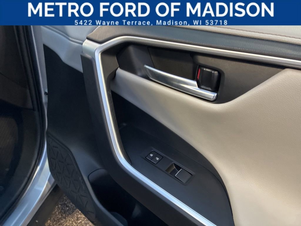 Used 2021 Toyota RAV4 Limited image 45