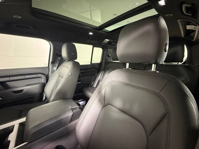 Certified 2025 Land Rover Defender 110 S AWD/4WD image 17