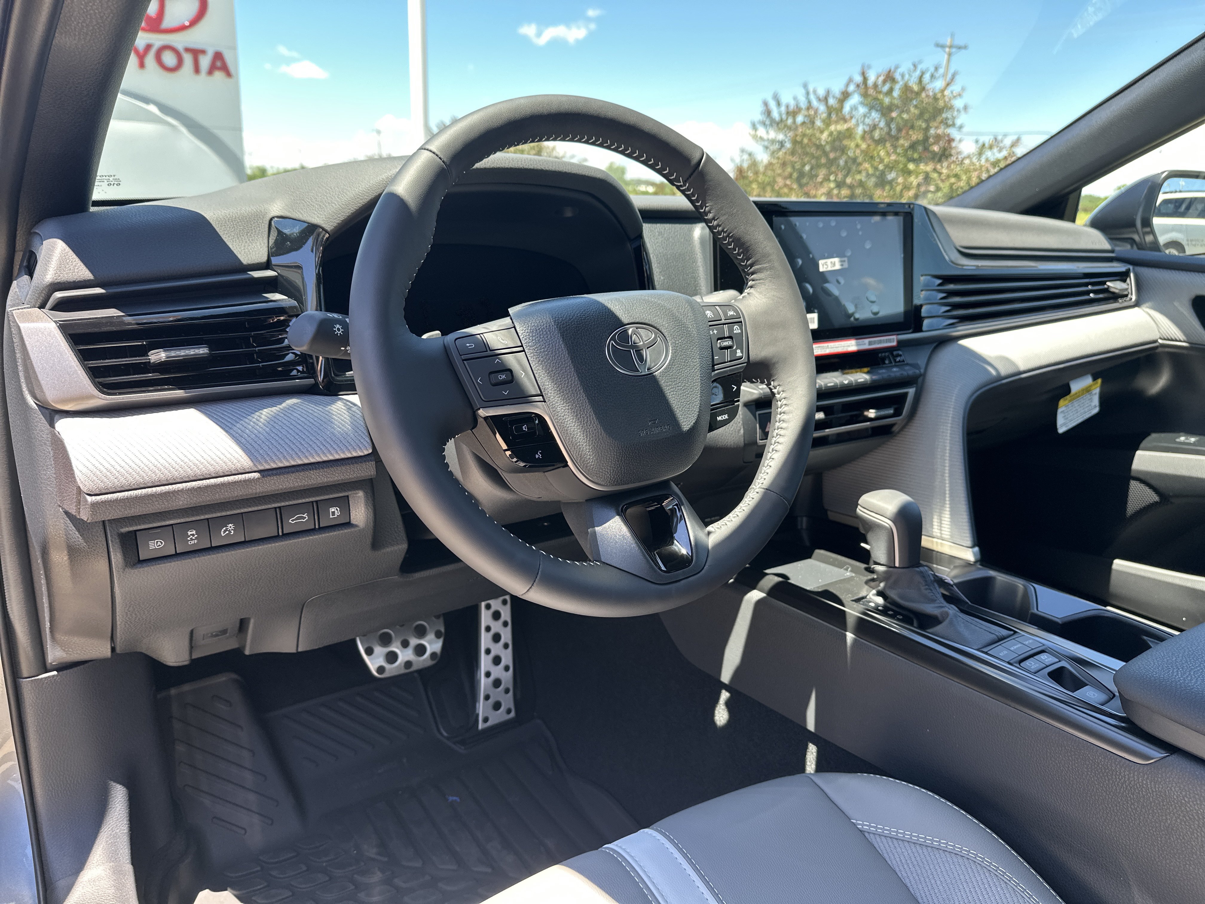 New 2026 Toyota Camry SE w/ Convenience Package FWD image 14