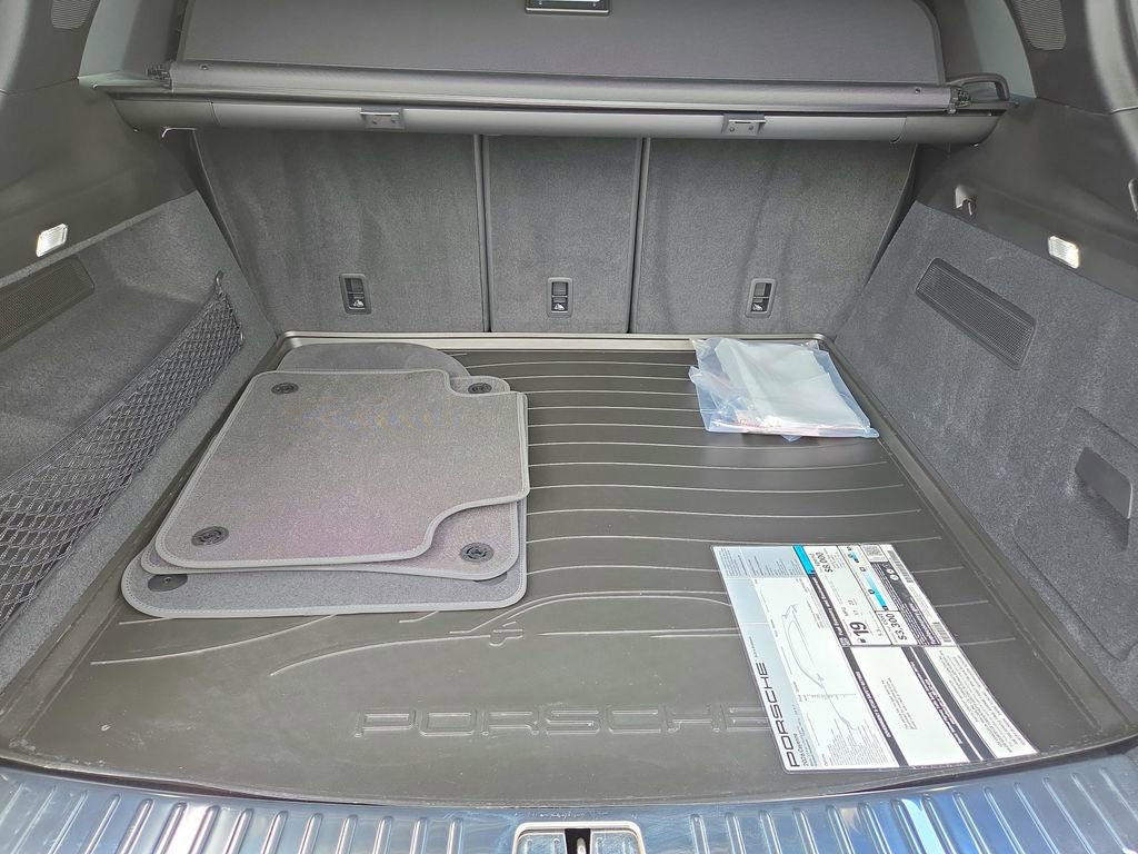 Certified 2026 Porsche Cayenne image 31