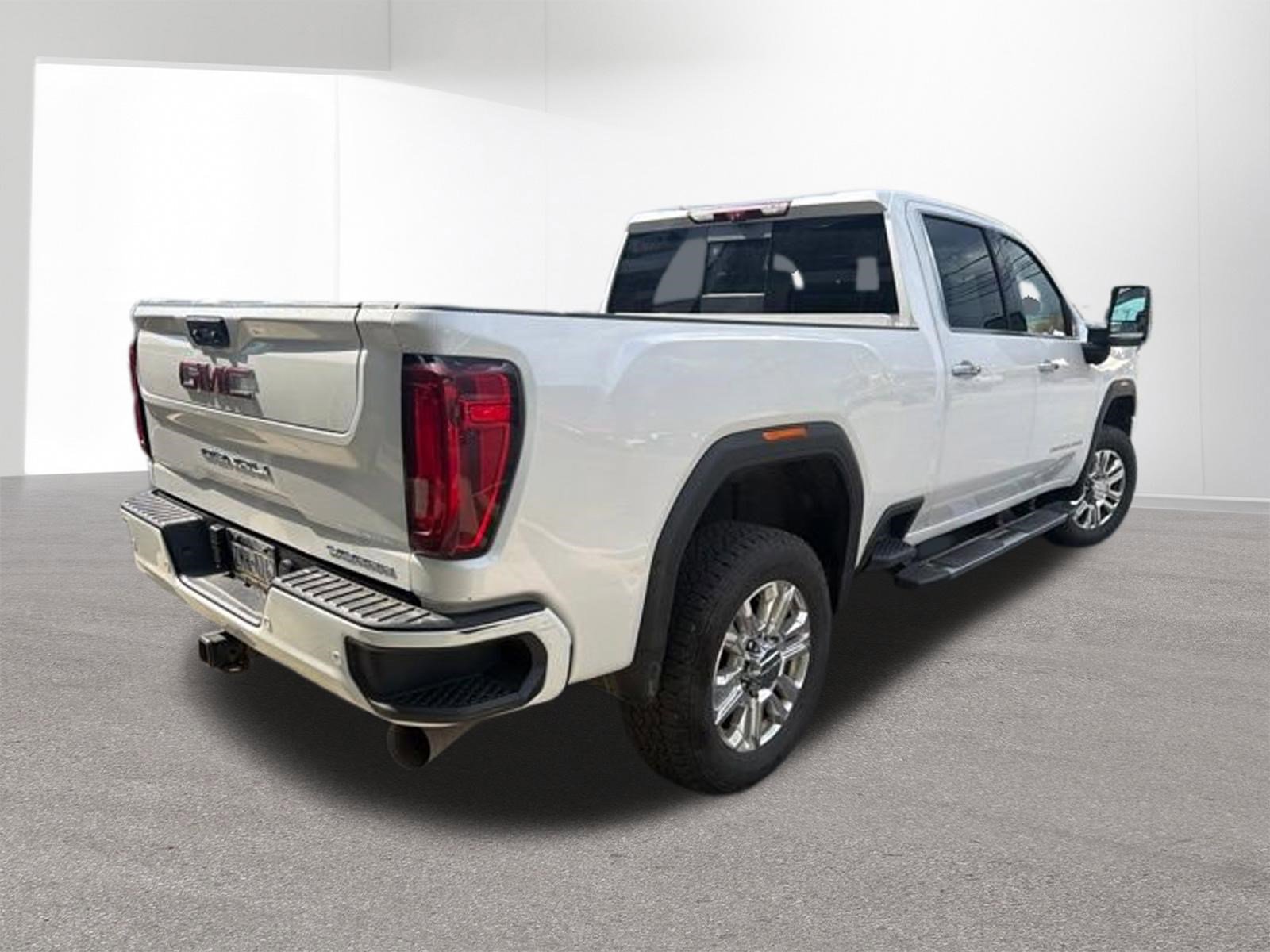 Used 2023 GMC Sierra 2500 Denali w/ Denali Ultimate Package AWD/4WD image 4