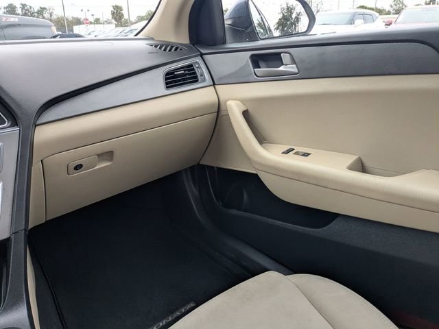 Used 2017 Hyundai Sonata SE image 17