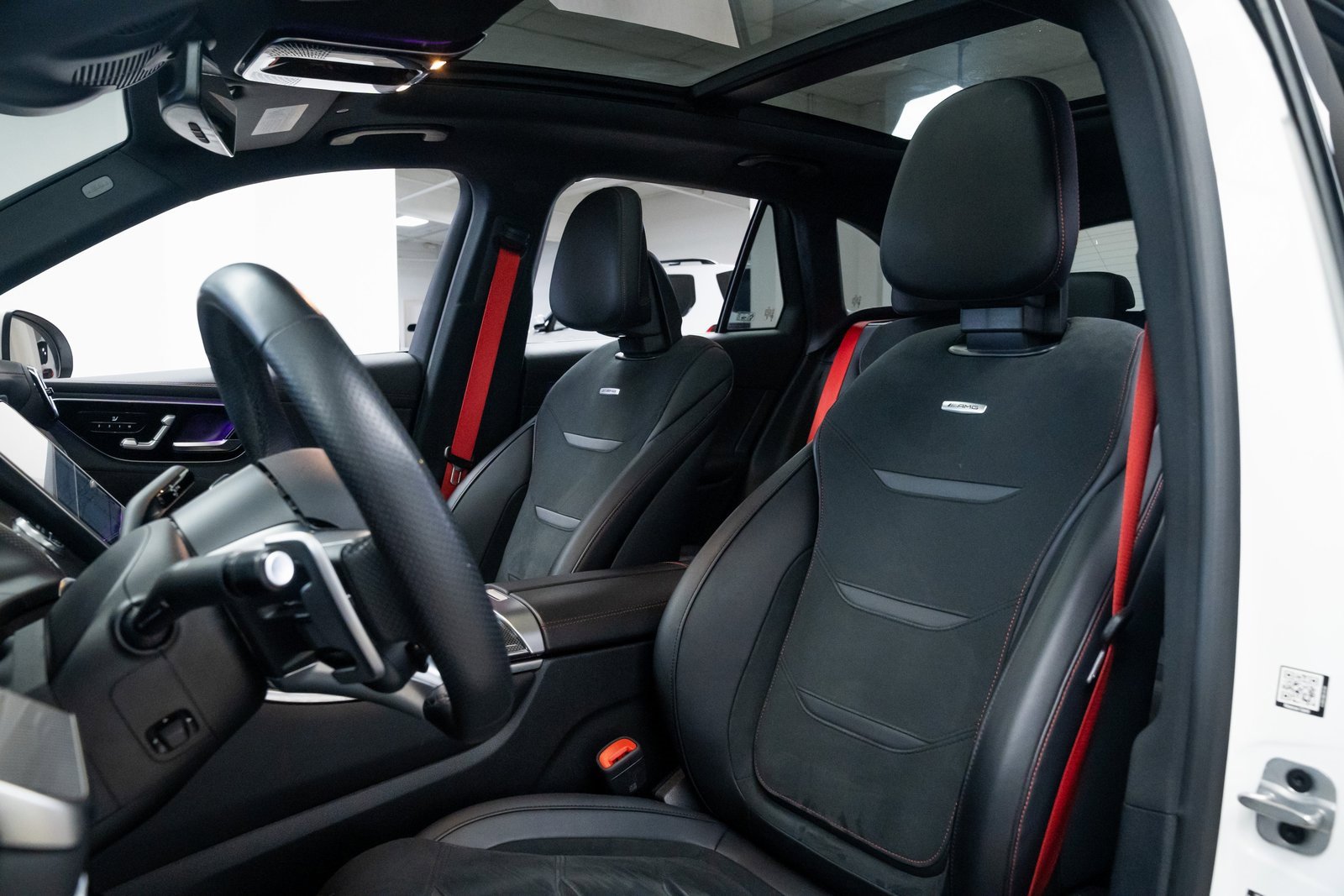 Used 2024 Mercedes-Benz GLC 43 AMG 4MATIC image 17