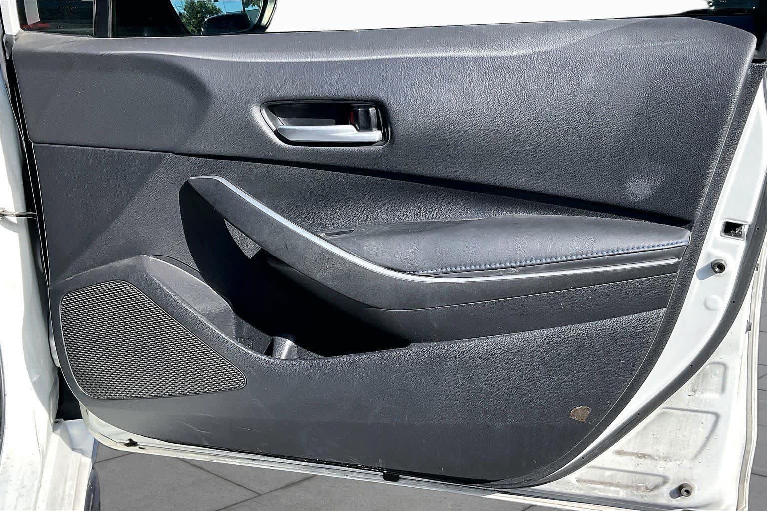 Used 2021 Toyota Corolla SE w/ Carpet Mat Package (TMS) FWD image 22