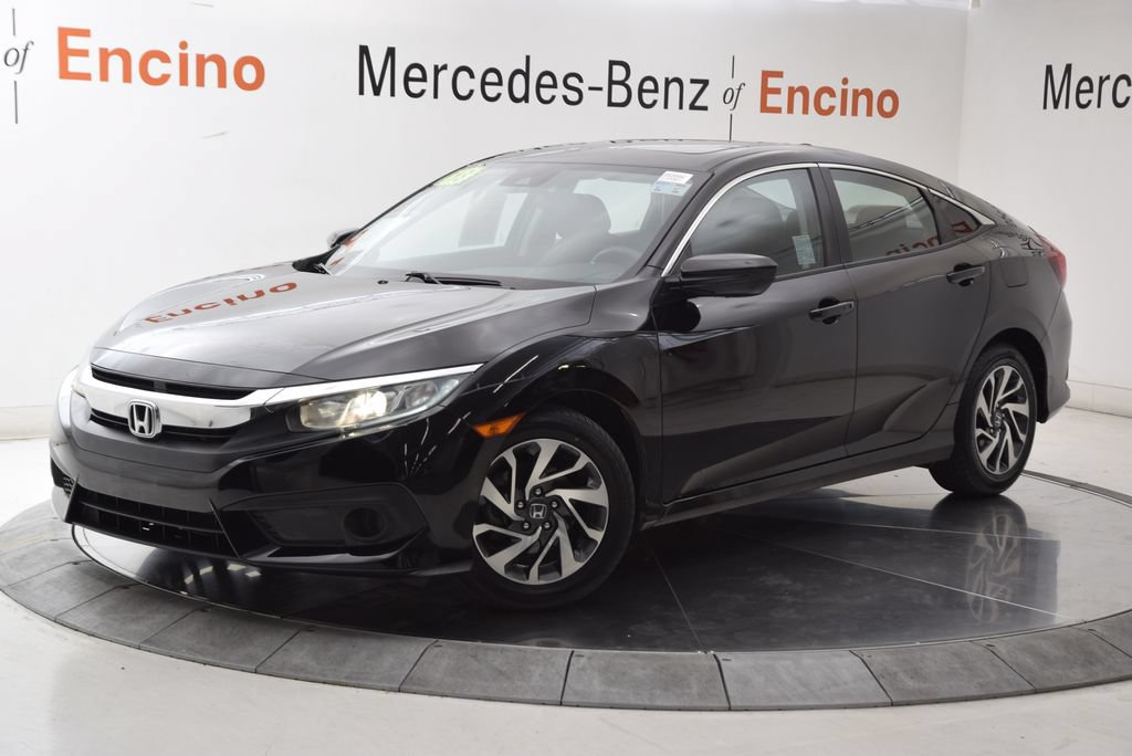 Used 2018 Honda Civic EX image 2