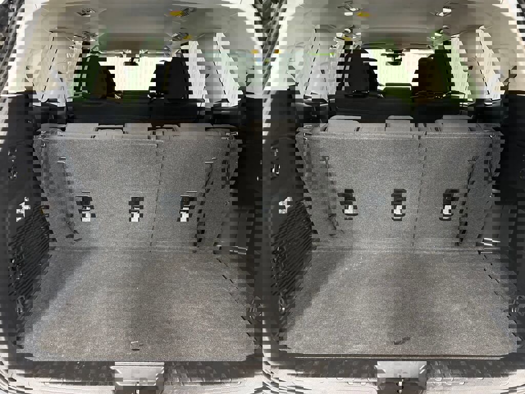 Used 2023 Subaru Ascent Premium image 12