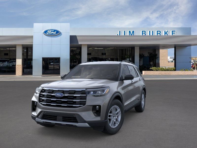 New 2026 Ford Explorer Active w/ Active Comfort Package image 2