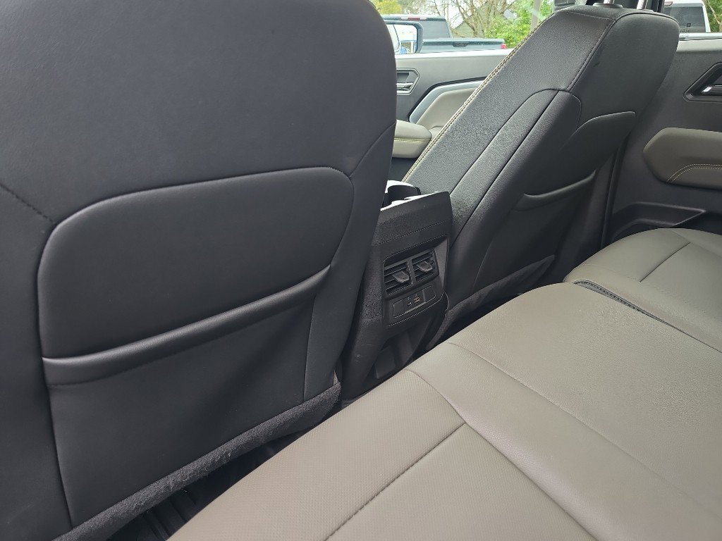 Used 2025 Chevrolet Colorado ZR2 w/ Technology Package image 18