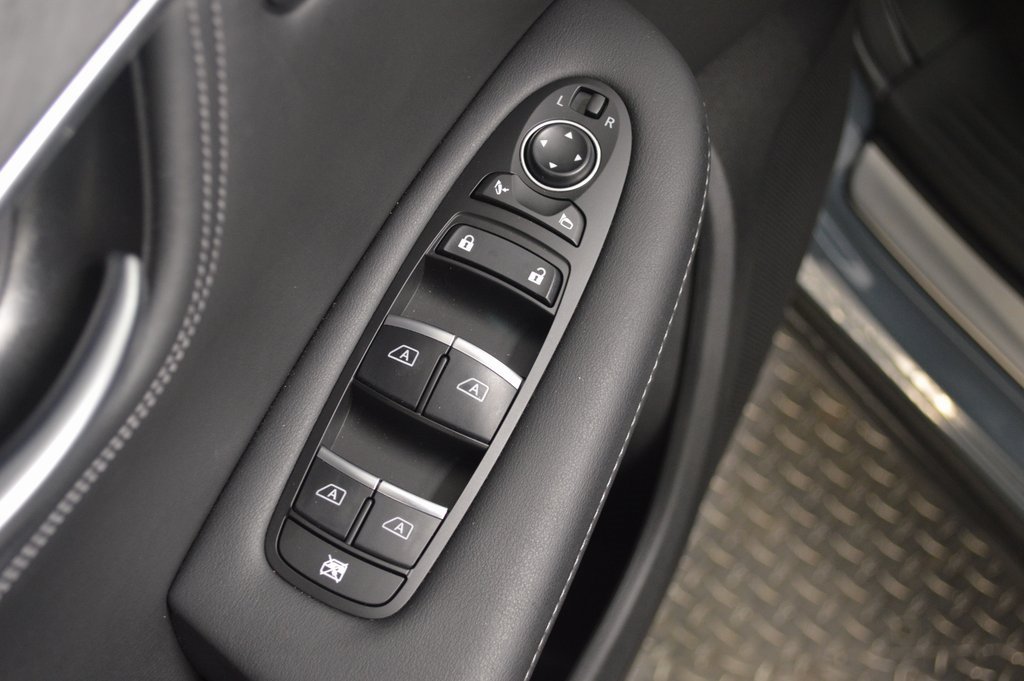 New 2025 INFINITI QX55 Sensory w/ Lighting Package AWD/4WD image 18