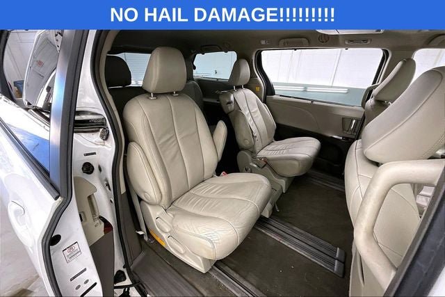 Used 2012 Toyota Sienna XLE w/ Entertainment Pkg FWD image 19