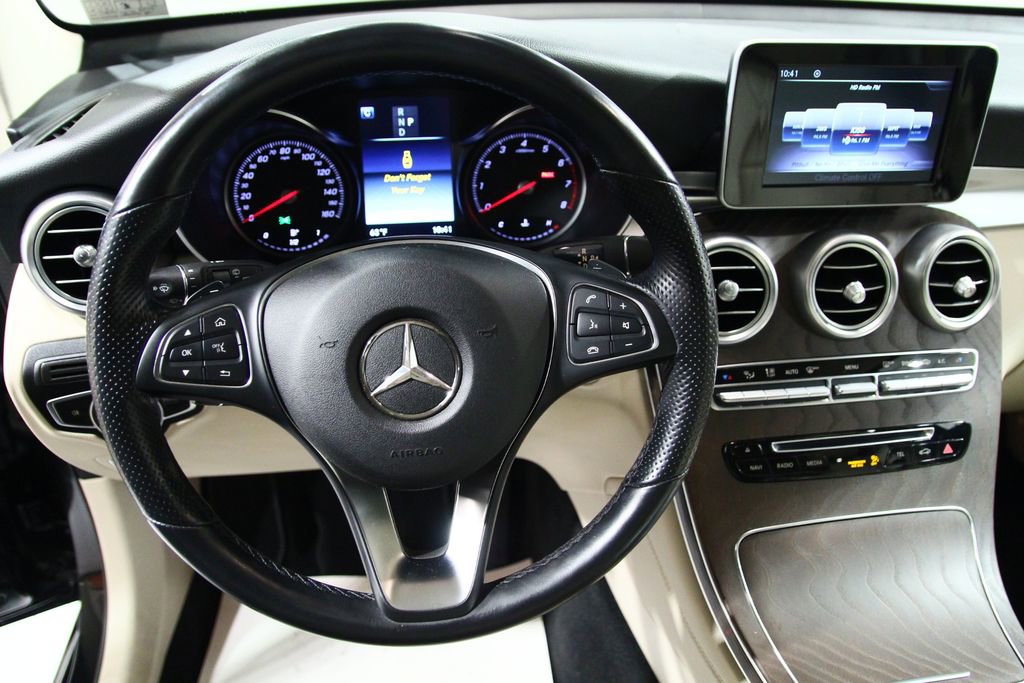 Used 2019 Mercedes-Benz GLC 300 4MATIC image 19