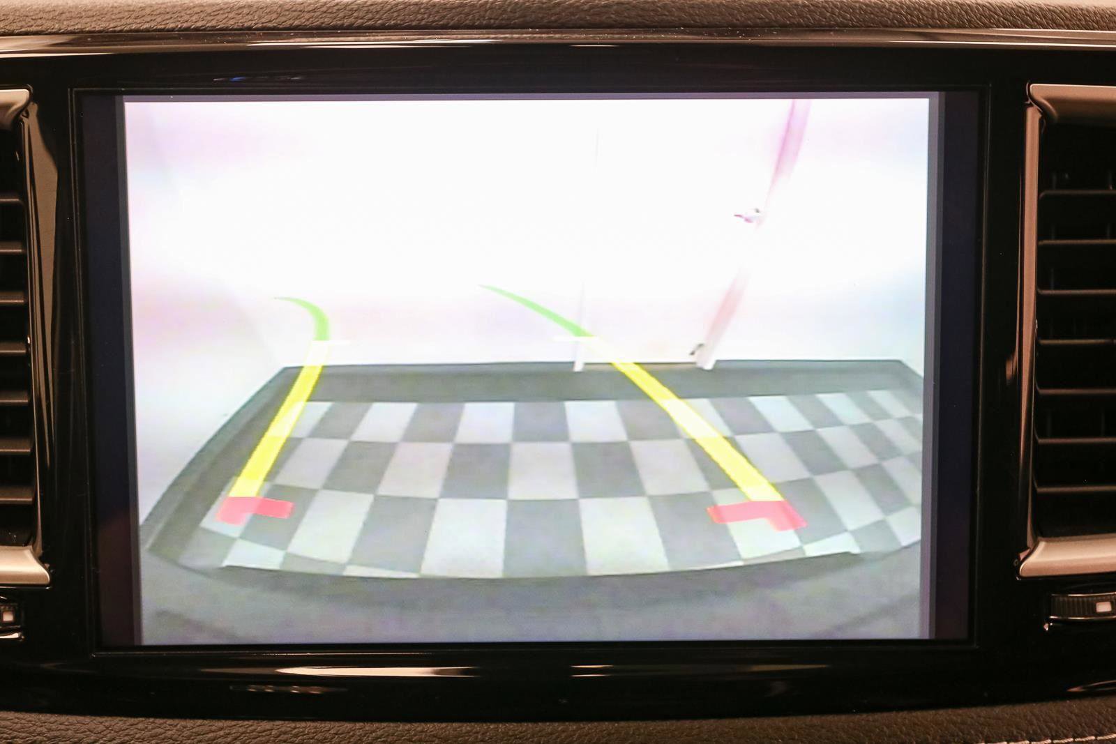 Used 2022 Chrysler Pacifica Touring-L image 31