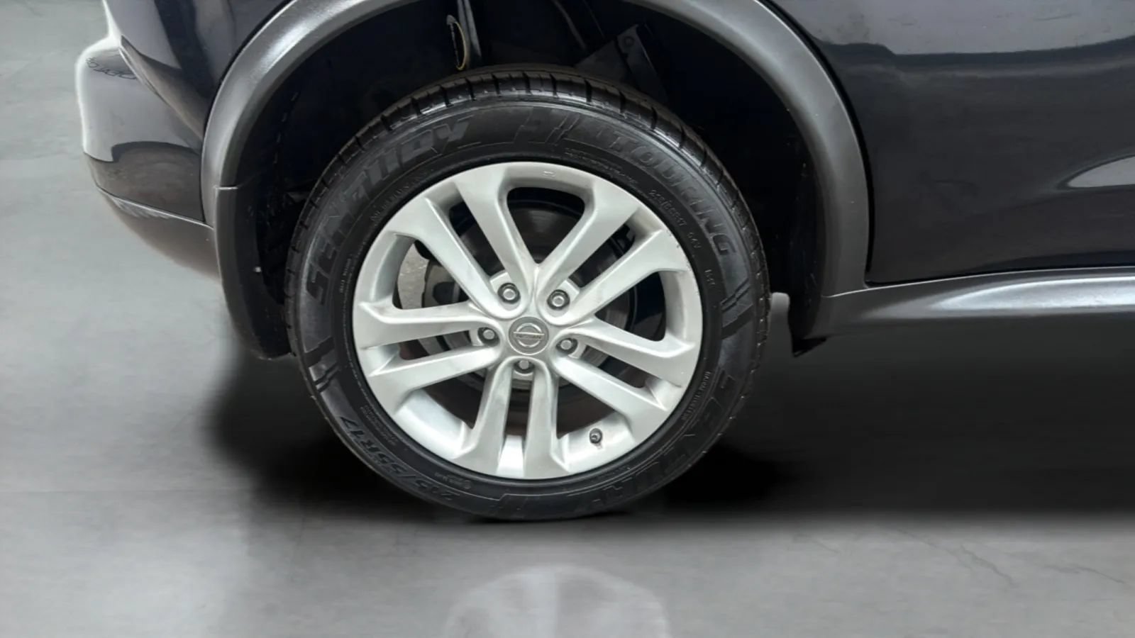 Used 2013 Nissan Juke S FWD image 25