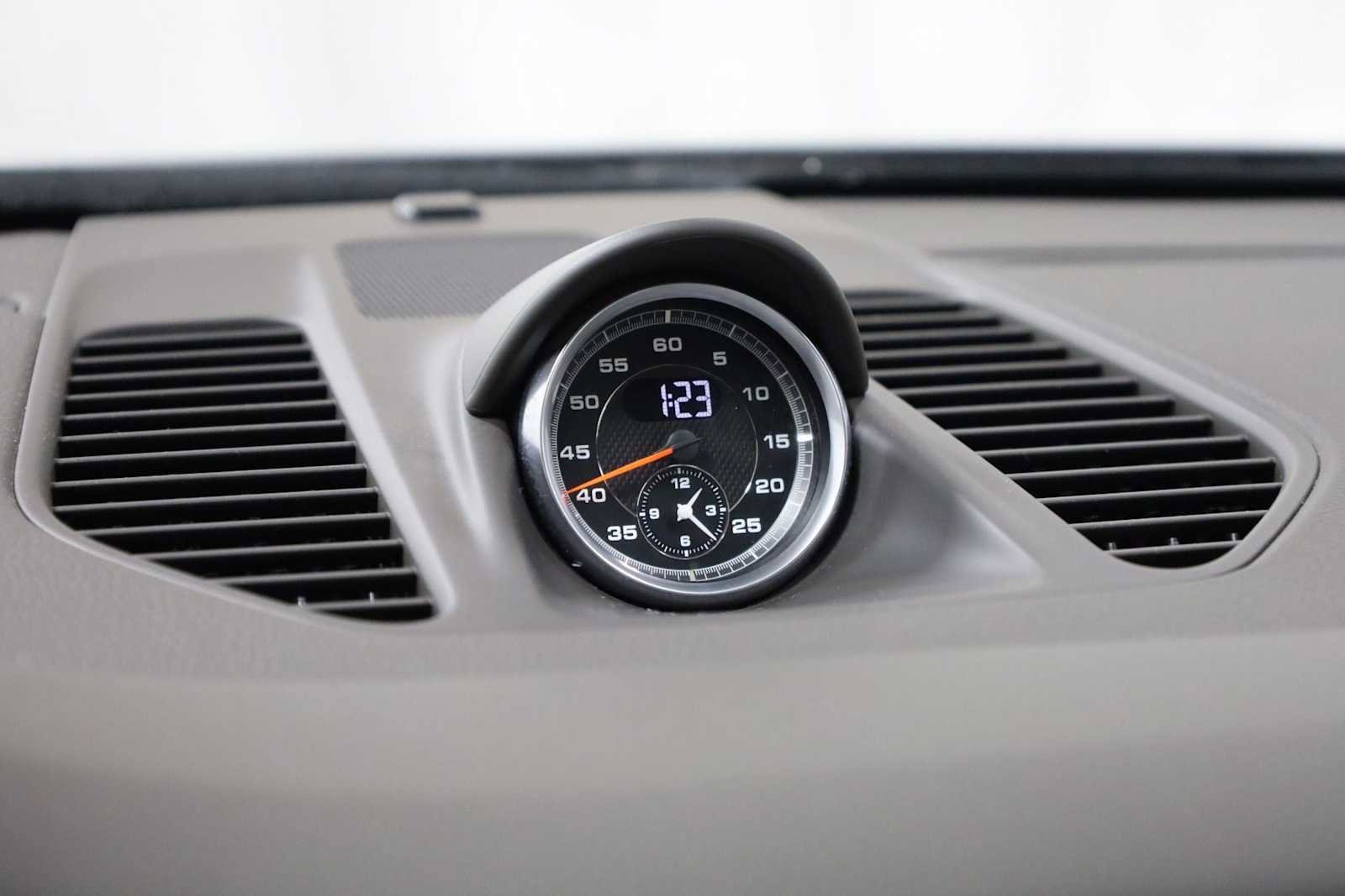 Certified 2018 Porsche 911 Carrera 4S image 18