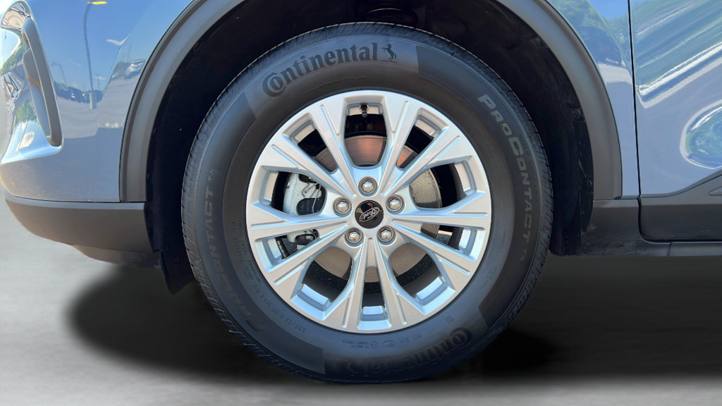 Used 2023 Ford Escape Active w/ Tech Pack #1 AWD/4WD image 9