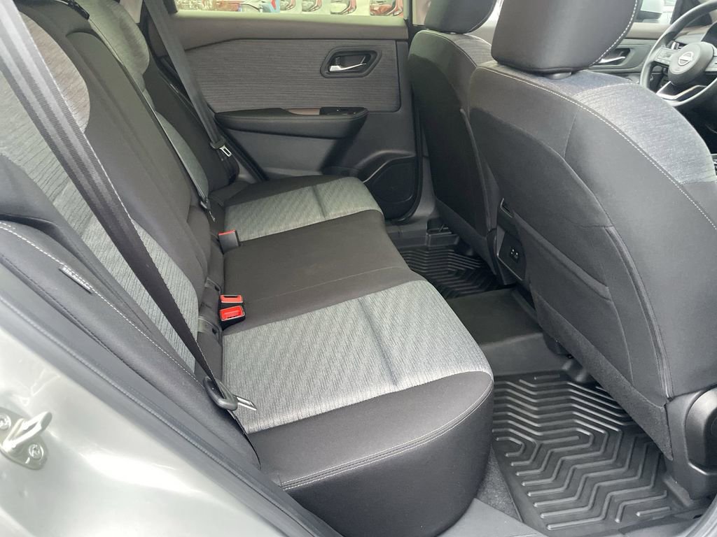 Used 2023 Nissan Rogue SV image 22