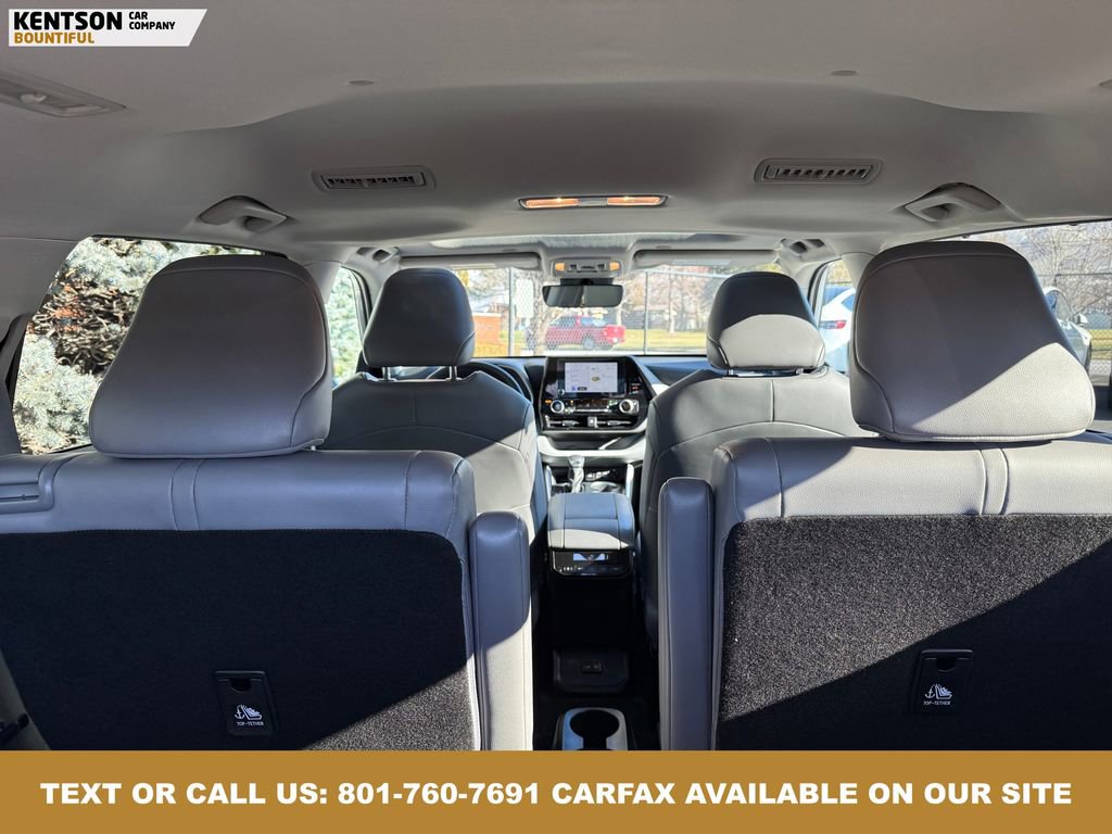 Used 2025 Toyota Highlander XLE image 39