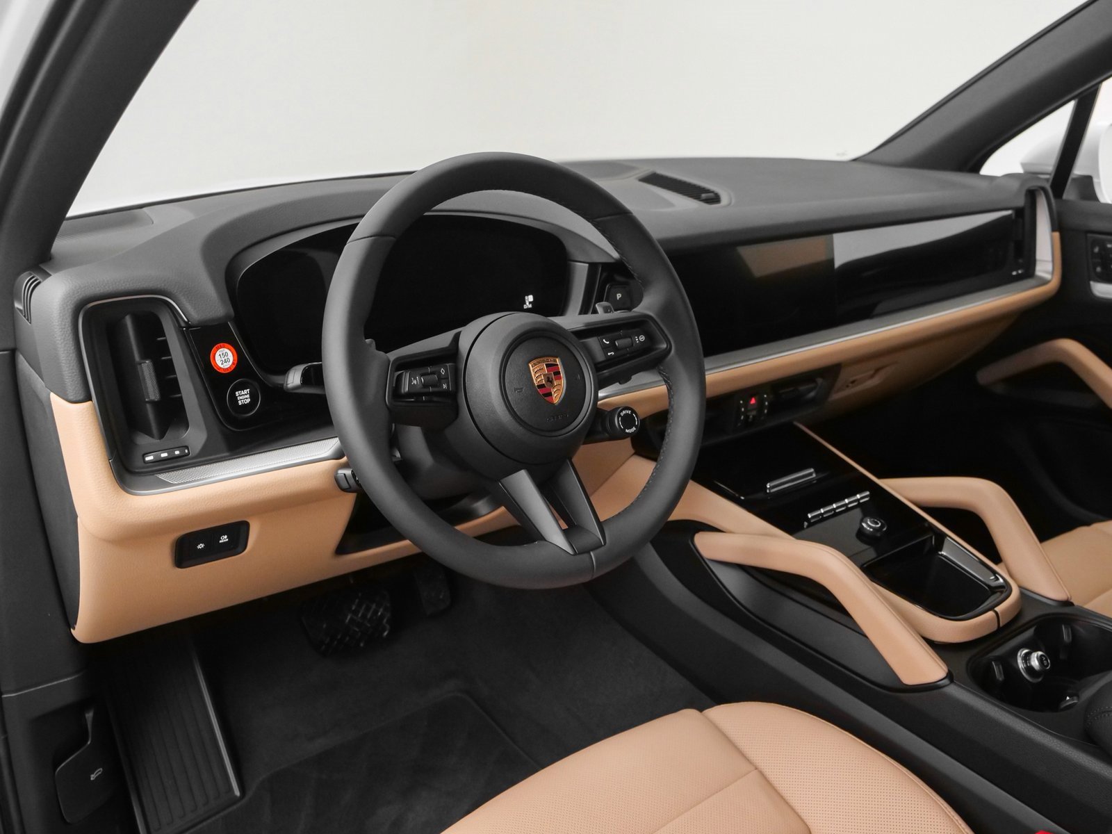 Used 2025 Porsche Cayenne image 4