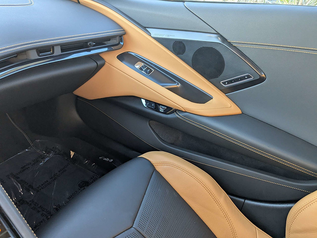 Used 2024 Chevrolet Corvette Stingray Preferred Conv w/ Z51 Performance Package RWD image 17