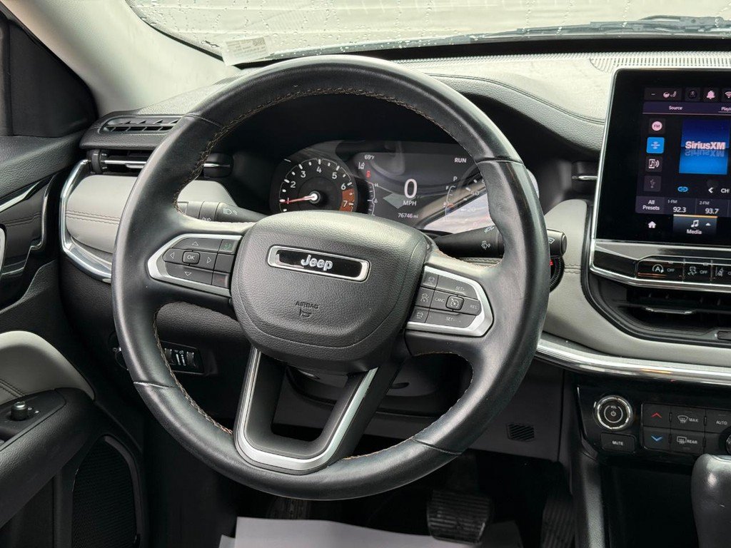 Used 2022 Jeep Compass Limited AWD/4WD image 13