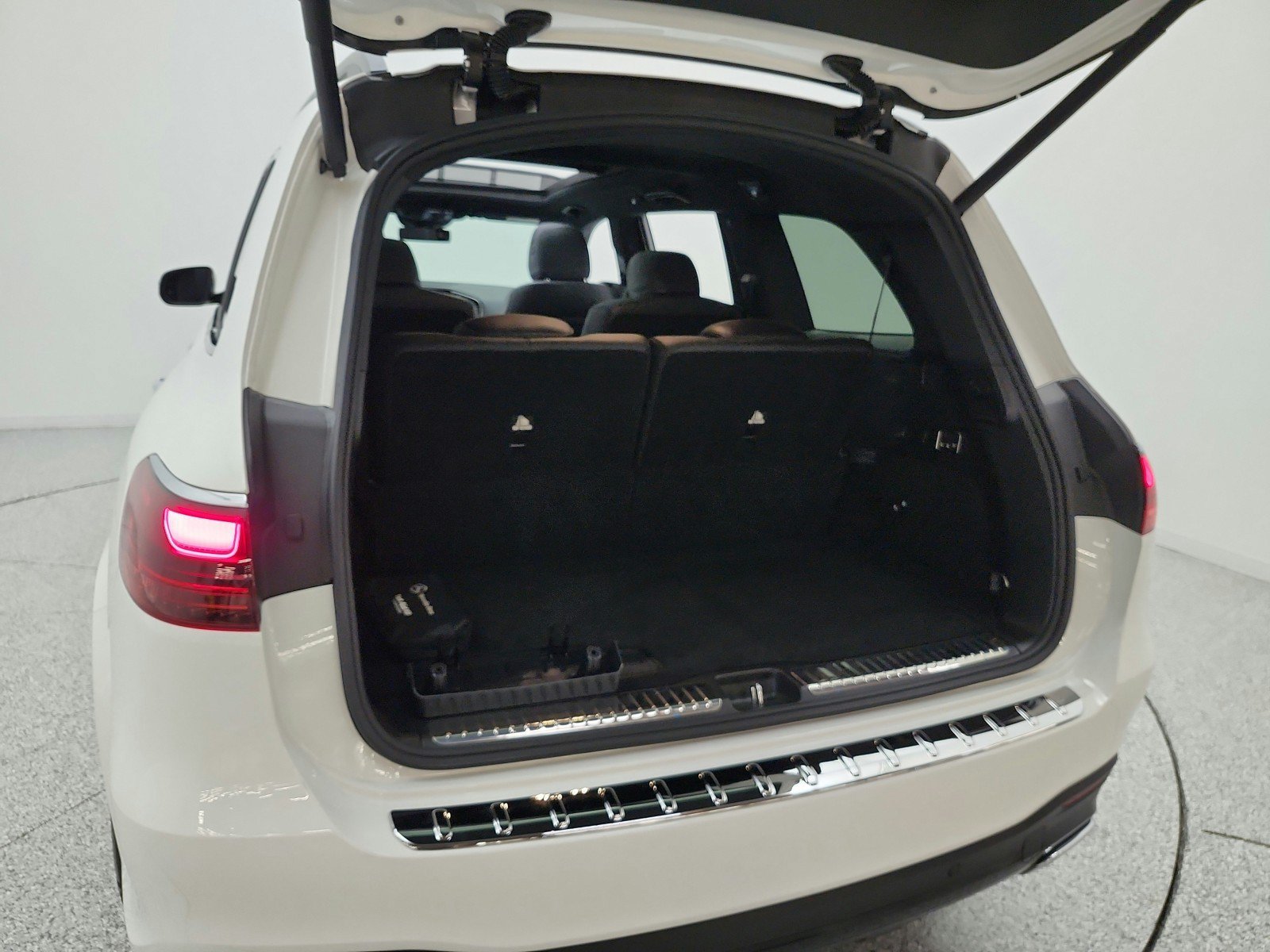 Certified 2024 Mercedes-Benz GLS 450 4MATIC image 22