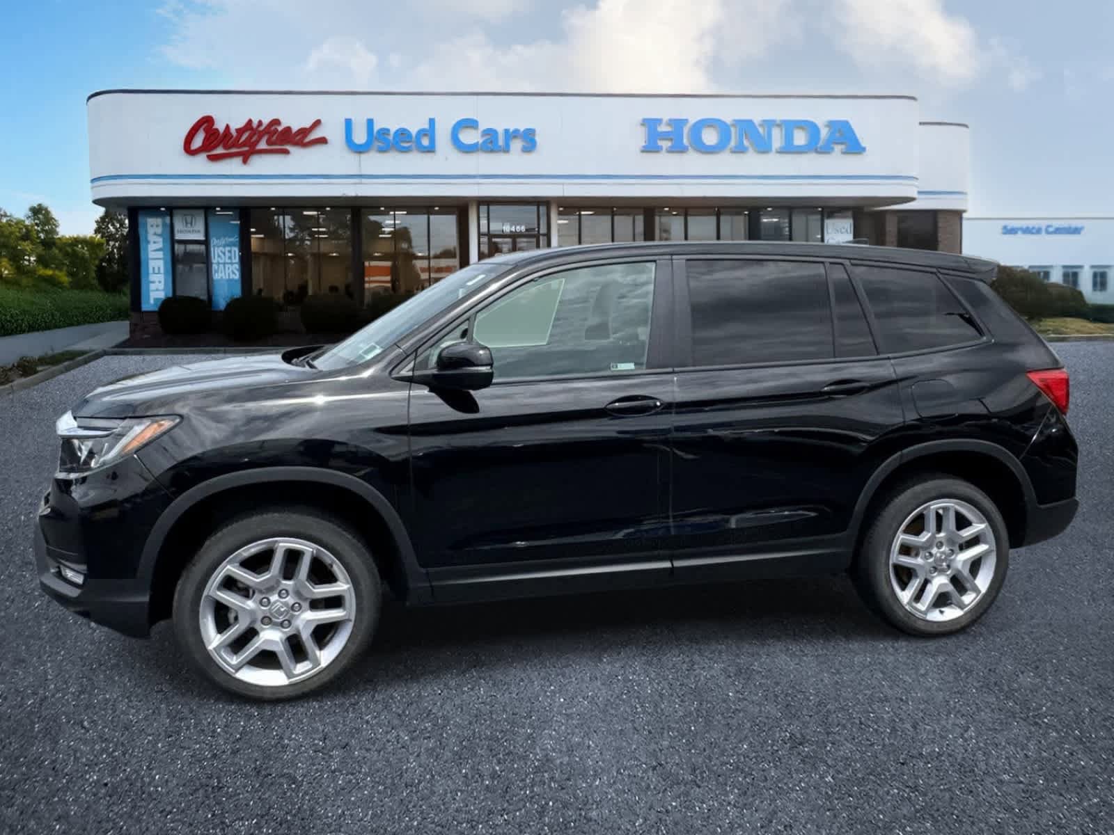 Used 2024 Honda Passport EX-L image 2