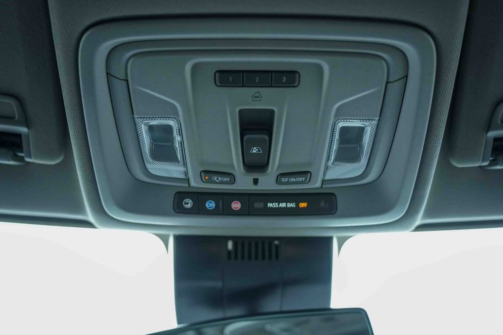 Used 2024 Chevrolet Silverado 1500 LT image 34