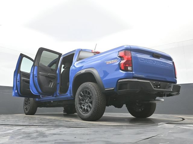 Used 2025 Chevrolet Colorado Trail Boss AWD/4WD image 41
