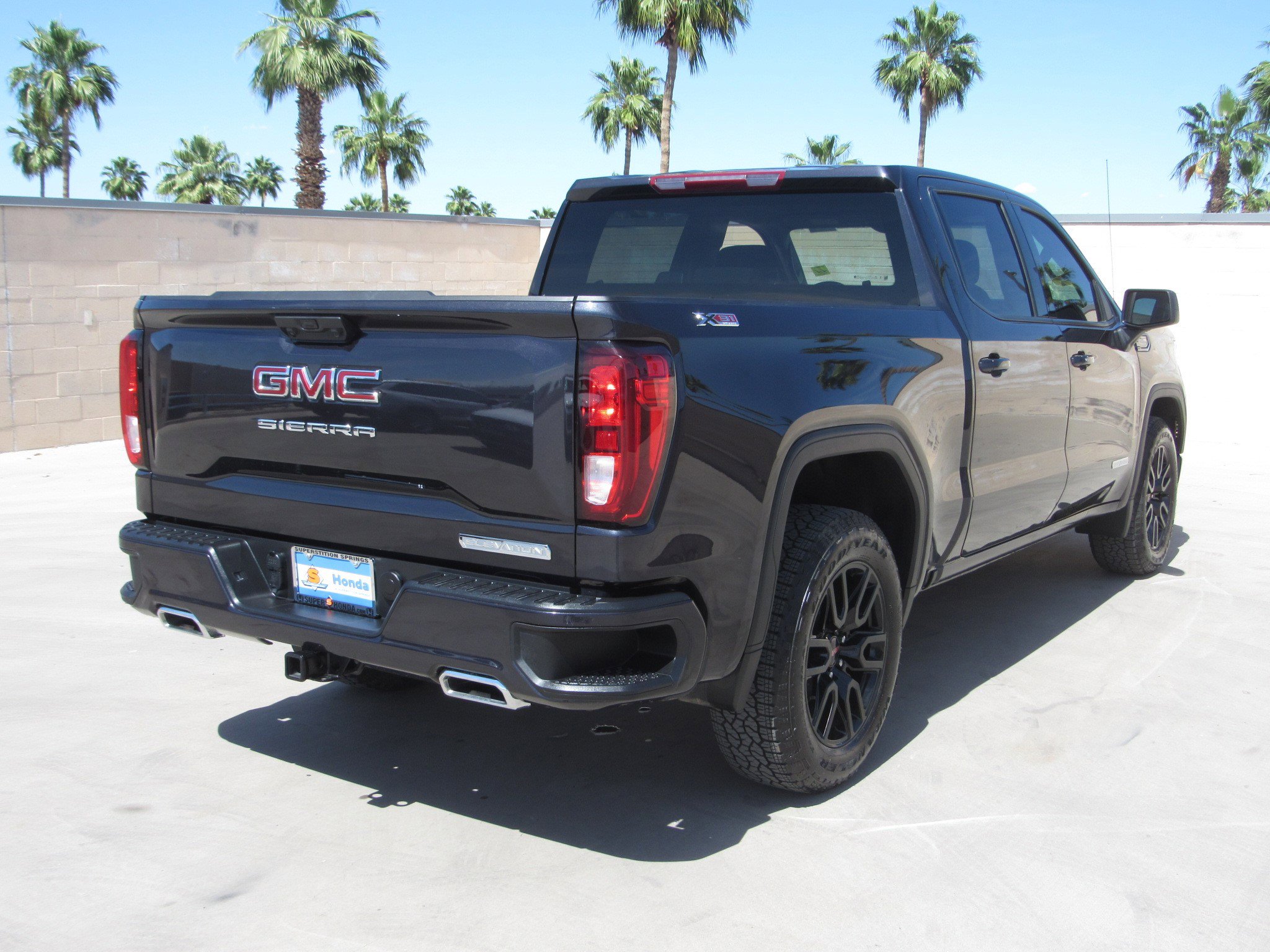 Used 2025 GMC Sierra 1500 Elevation image 5