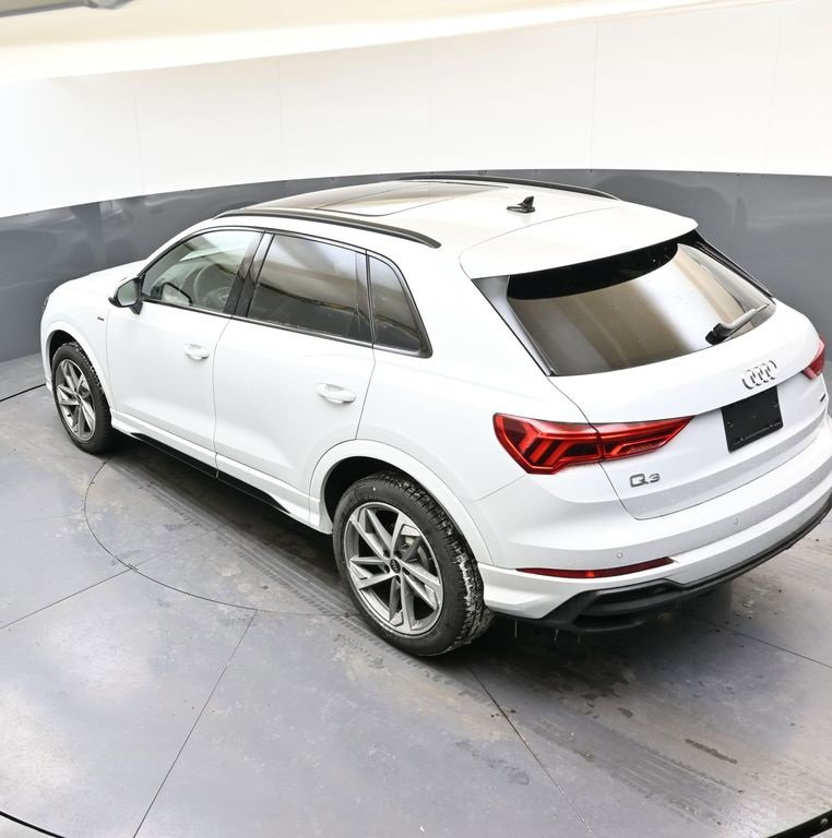 New 2025 Audi Q3 2.0T Premium image 49