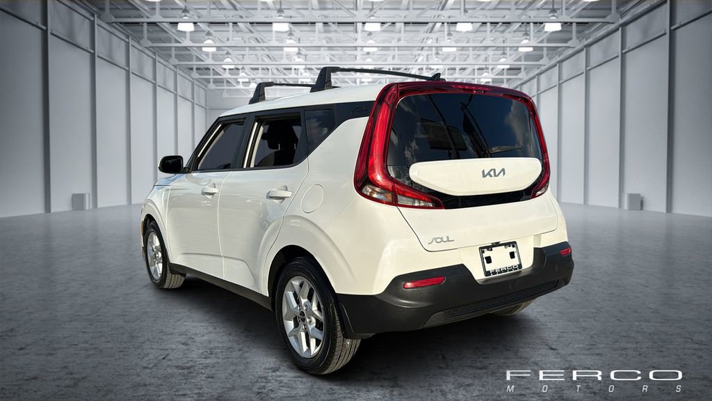 Used 2022 Kia Soul LX w/ Technology Package FWD image 3