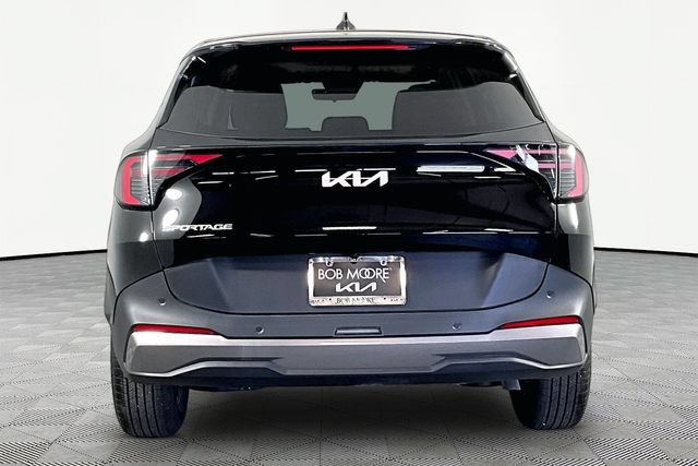 Certified 2026 Kia Sportage LX FWD image 5