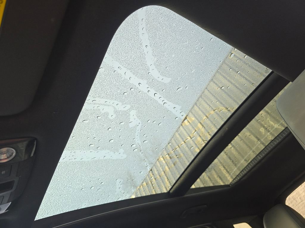 Used 2023 Kia Sportage X-Line w/ X-Line Premium Package image 3