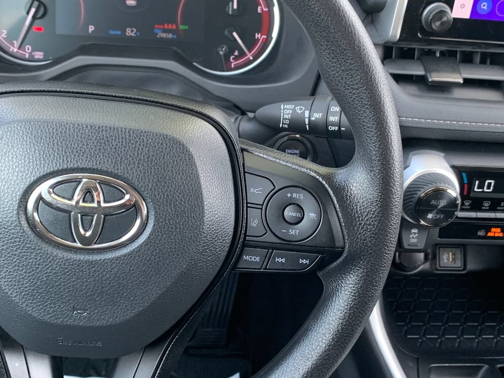 Used 2025 Toyota RAV4 XLE w/ Convenience Package FWD image 14