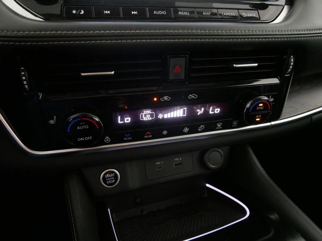 Used 2022 Nissan Rogue Platinum w/ Head-Up Display Package image 30