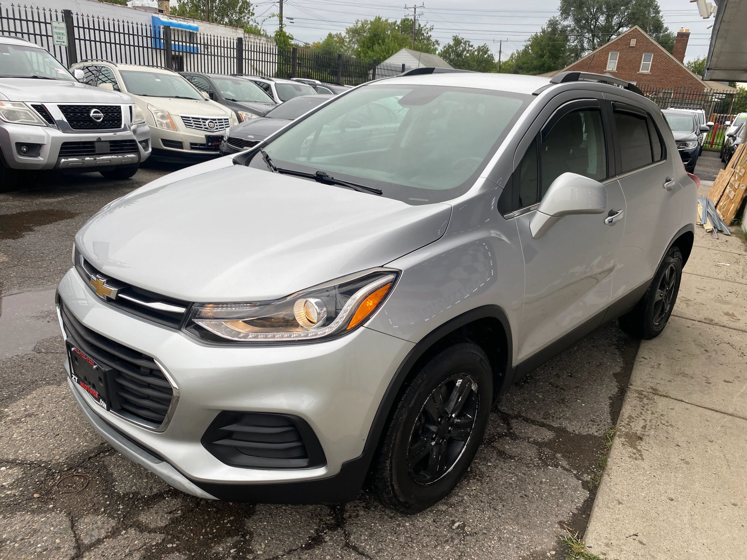 Used 2017 Chevrolet Trax LT w/ LT Convenience Package AWD/4WD image 6