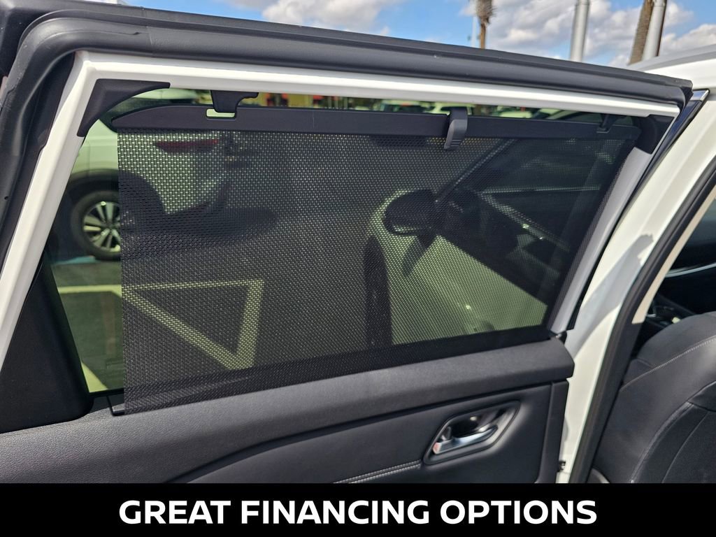 Used 2025 Nissan Rogue SL w/ Tech Package image 16