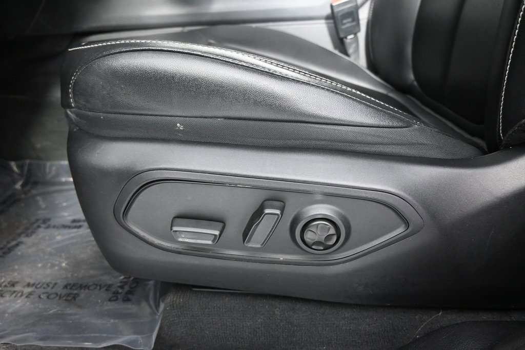 Used 2023 Jeep Grand Cherokee Limited w/ Black Appearance Package image 22