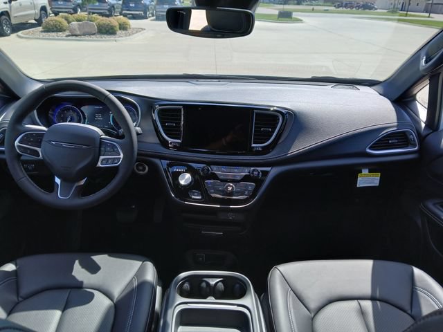 New 2027 Chrysler Pacifica Select FWD image 33
