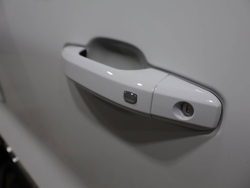 Used 2025 GMC Canyon AT4 w/ AT4X Package image 11